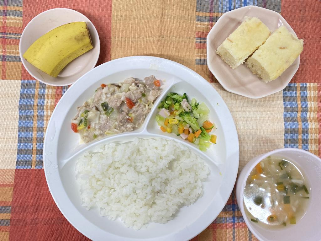 本日のお給食・おやつ