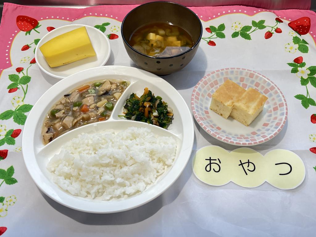 本日のお給食・おやつ