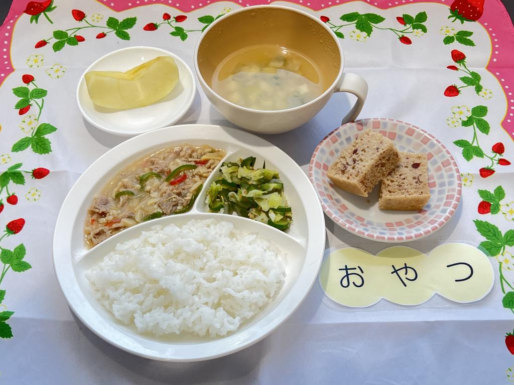 本日のお給食・おやつ