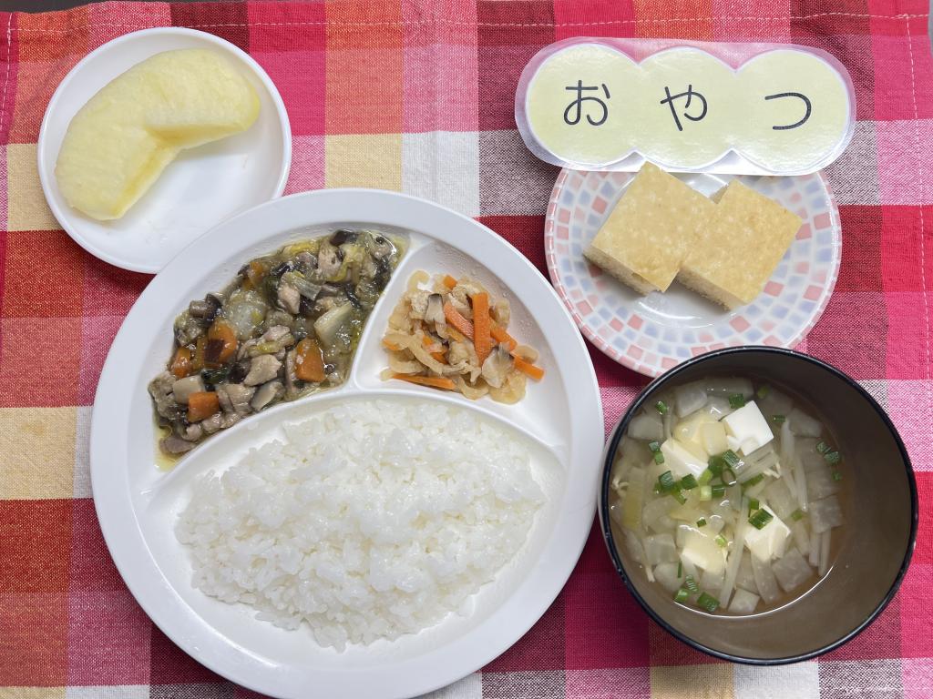 本日のお給食・おやつ
