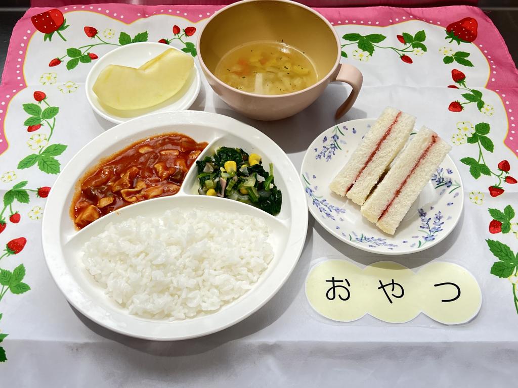 本日のお給食・おやつ