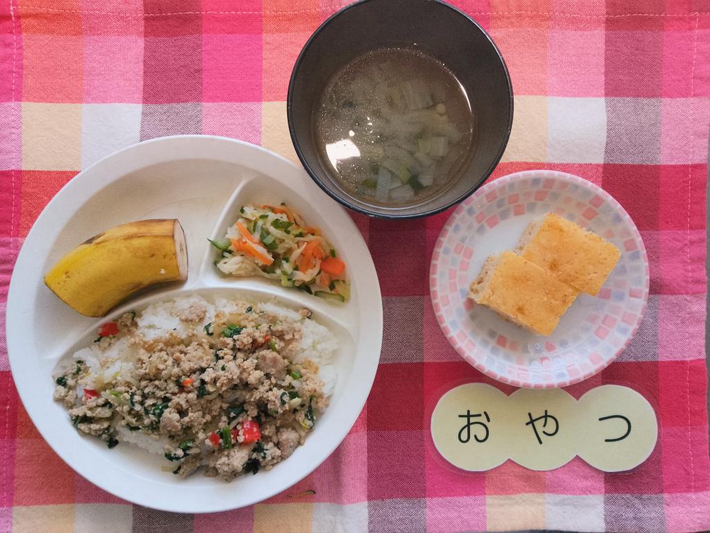 2/25 本日のお給食・おやつ