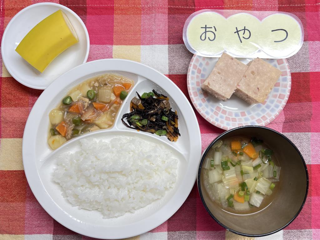 本日のお給食・おやつ
