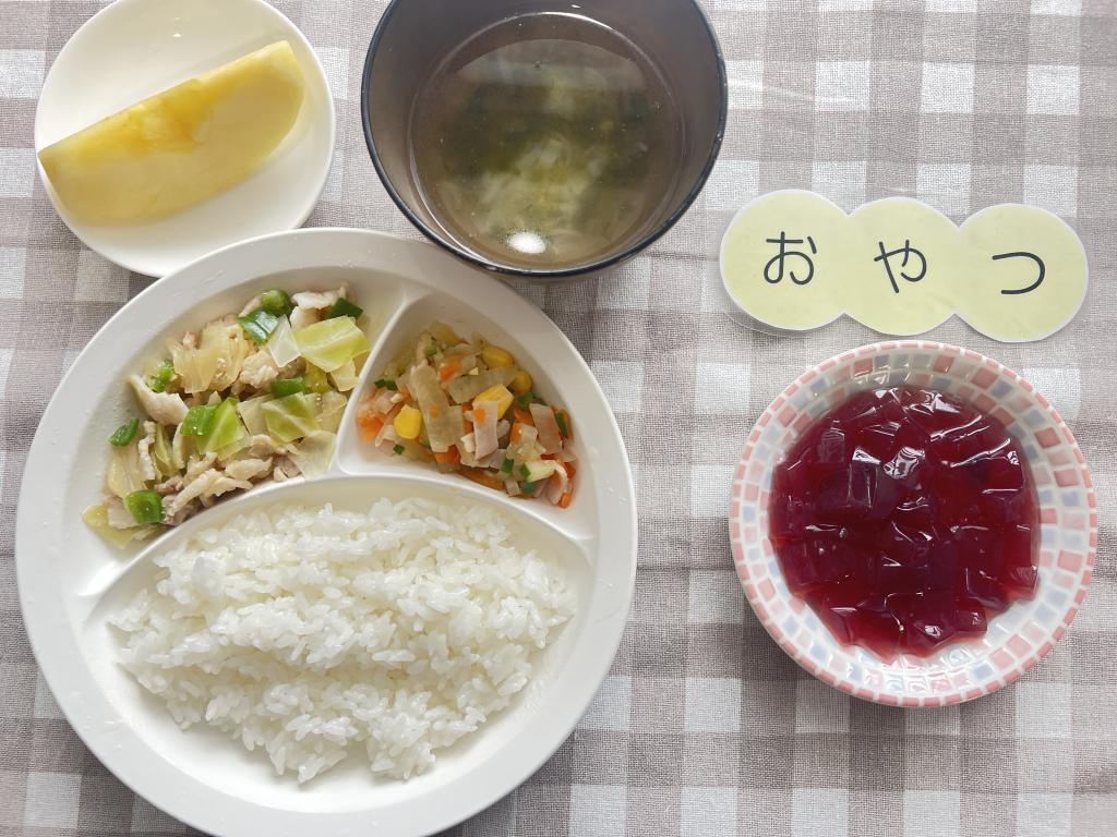 4/3 本日のお給食・おやつ