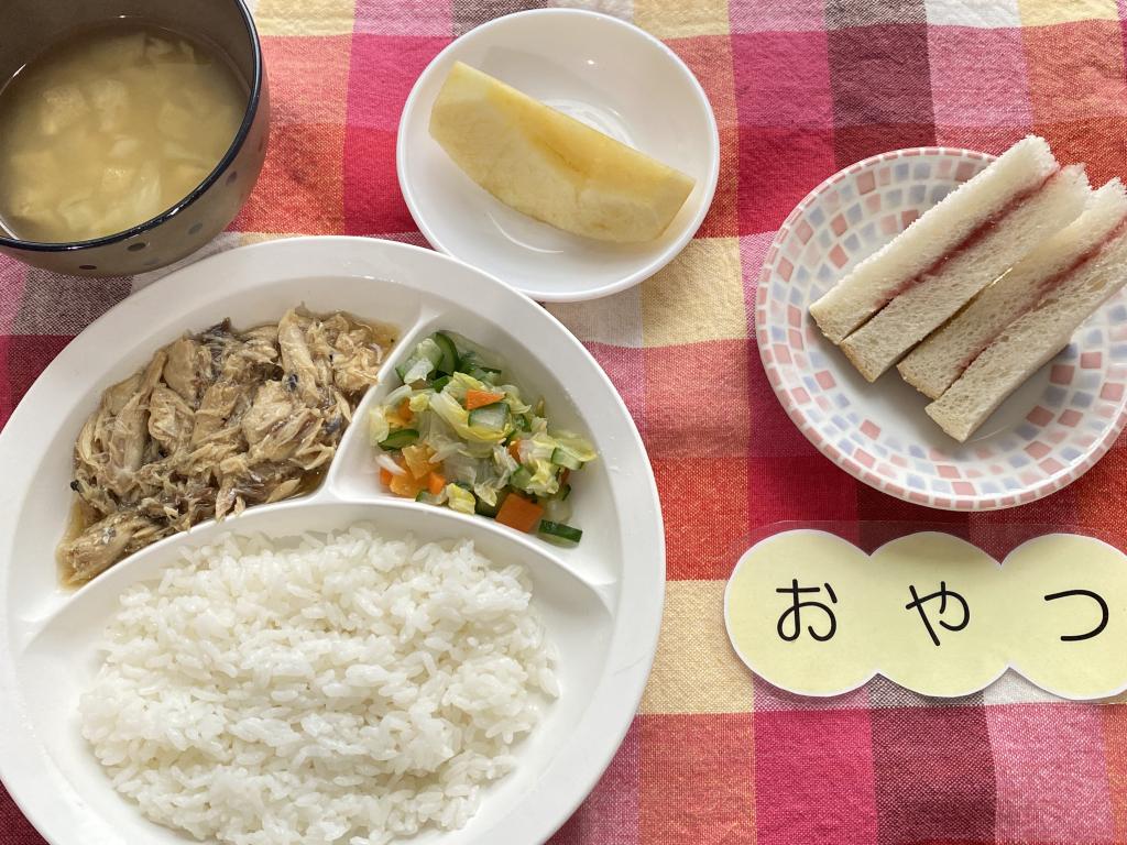 4/3 本日のお給食・おやつ