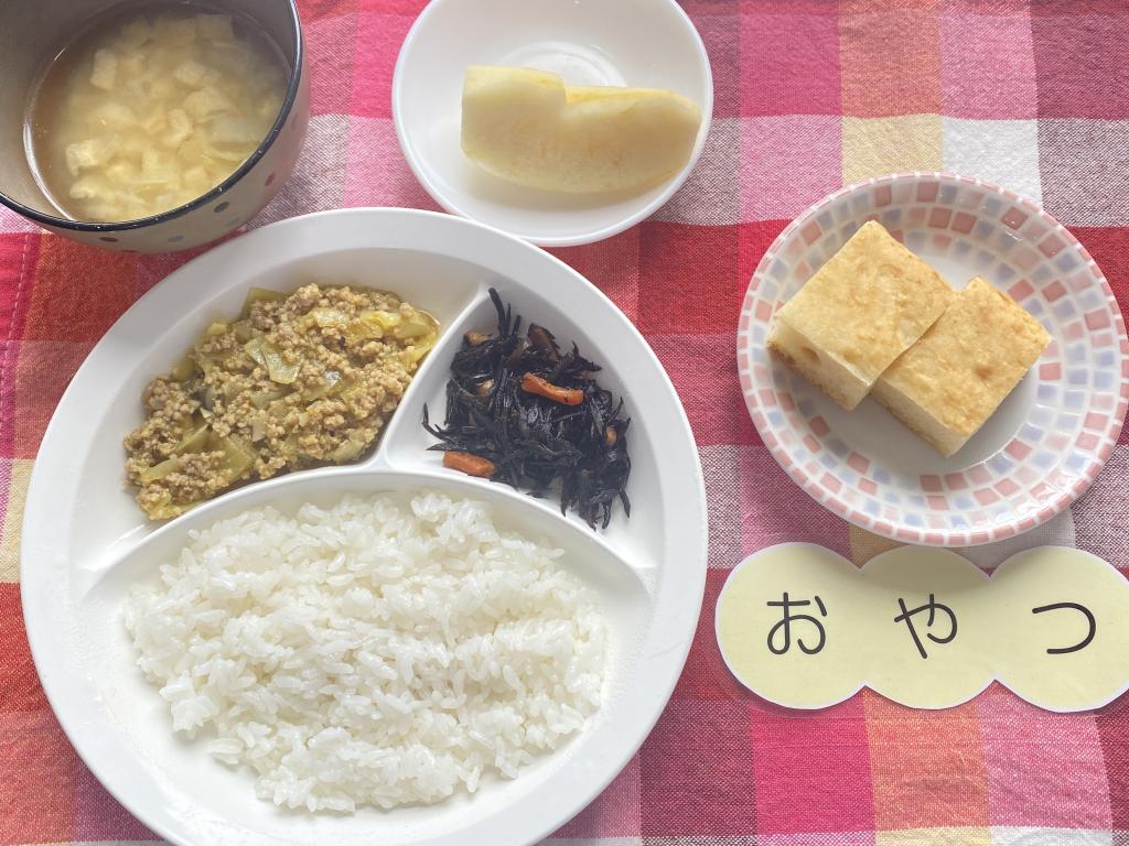 4/8 本日のお給食・おやつ