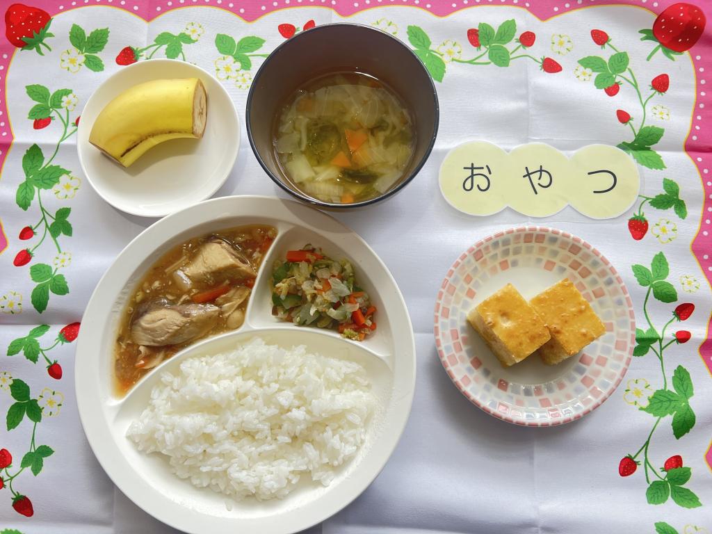 4/8 本日のお給食・おやつ