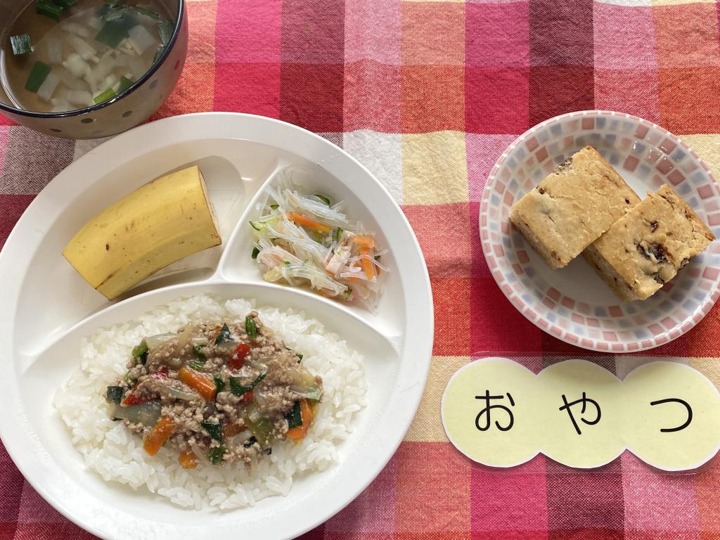 4/9 本日のお給食・おやつ