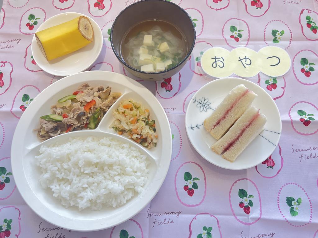 4/16 本日のお給食・おやつ