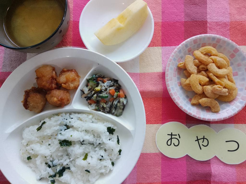 4/19 本日のお給食・おやつ