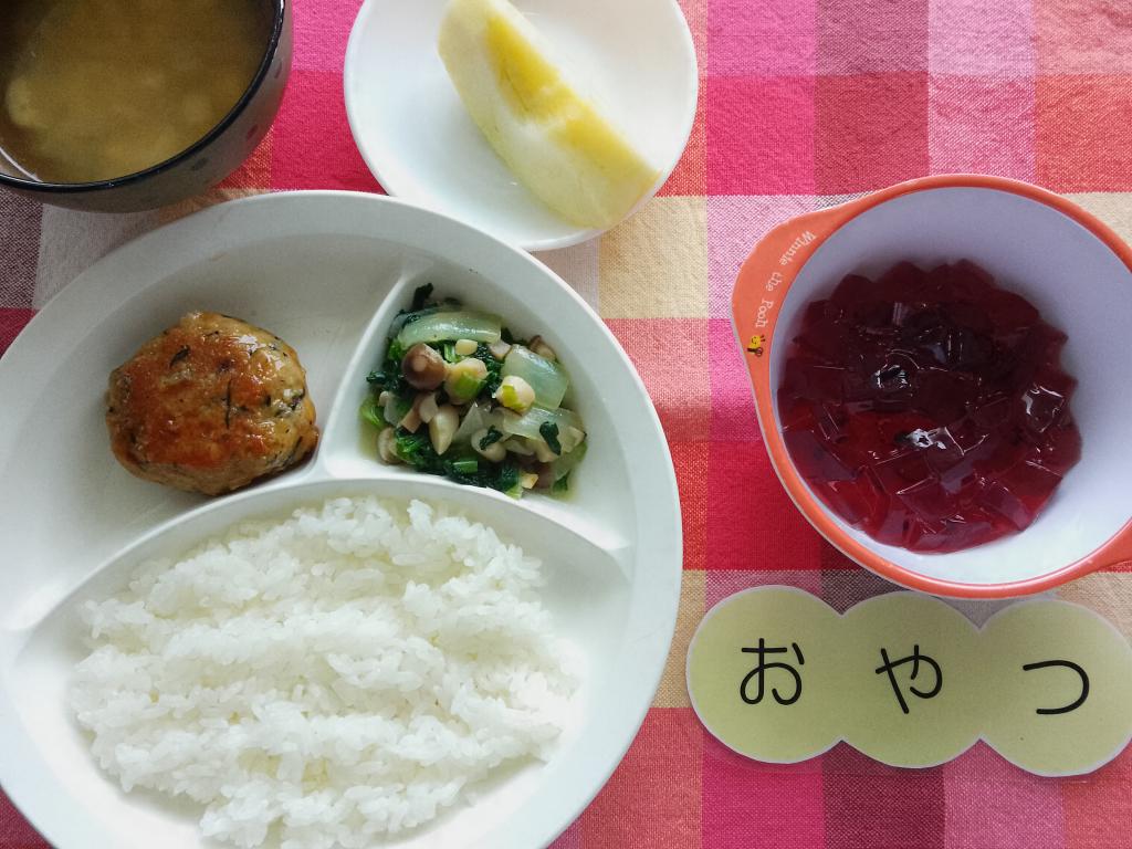 4/26 本日のお給食・おやつ