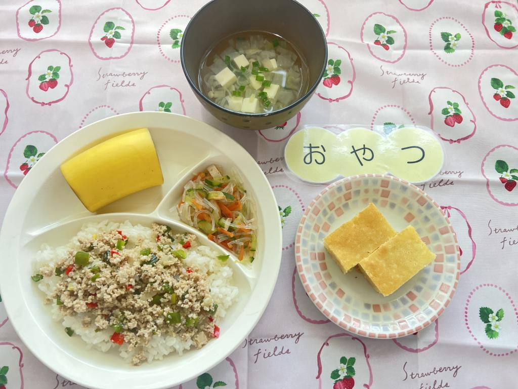 本日のお給食・おやつ