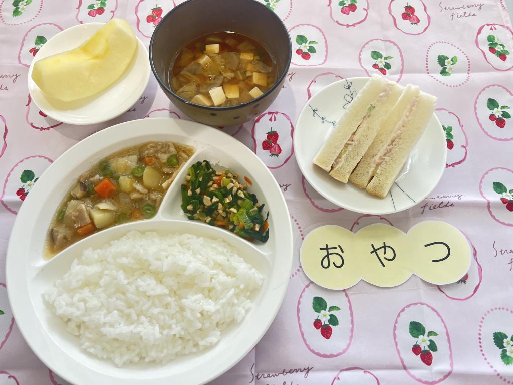 本日のお給食・おやつ