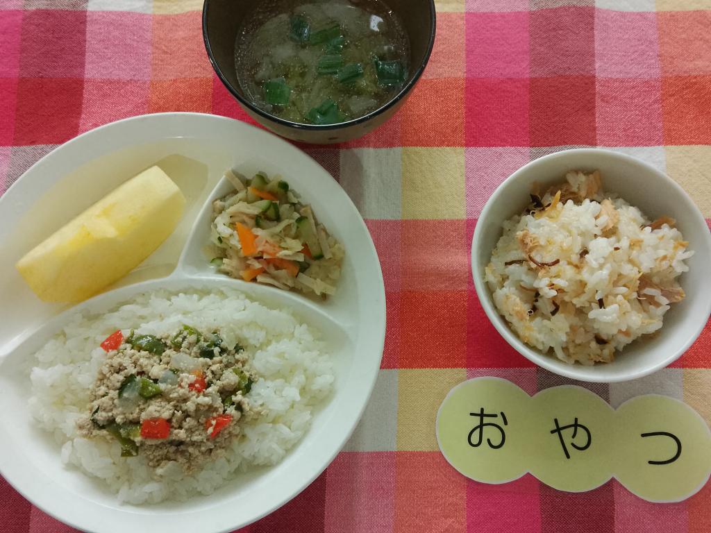 6/10 本日のお給食・おやつ