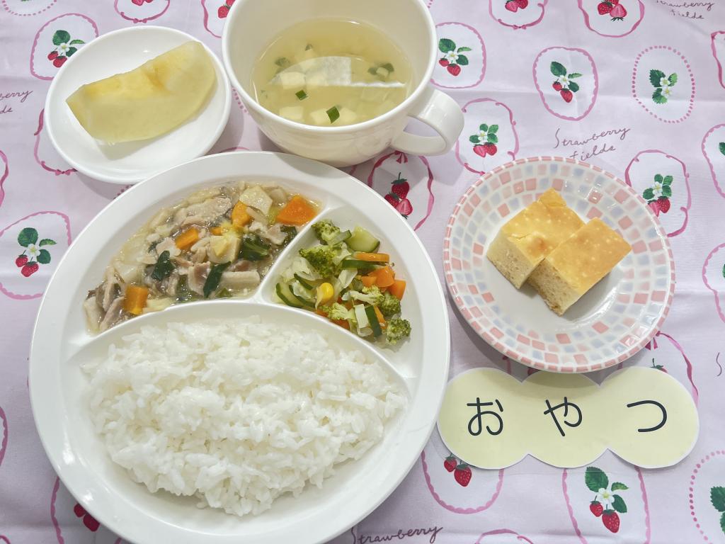 本日のお給食・おやつ