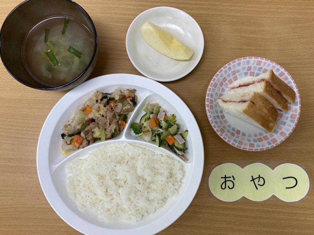 本日のお給食・おやつ