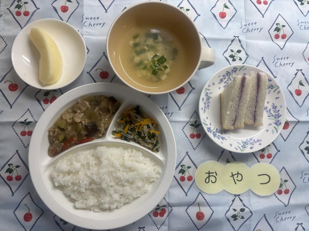 本日のお給食・おやつ