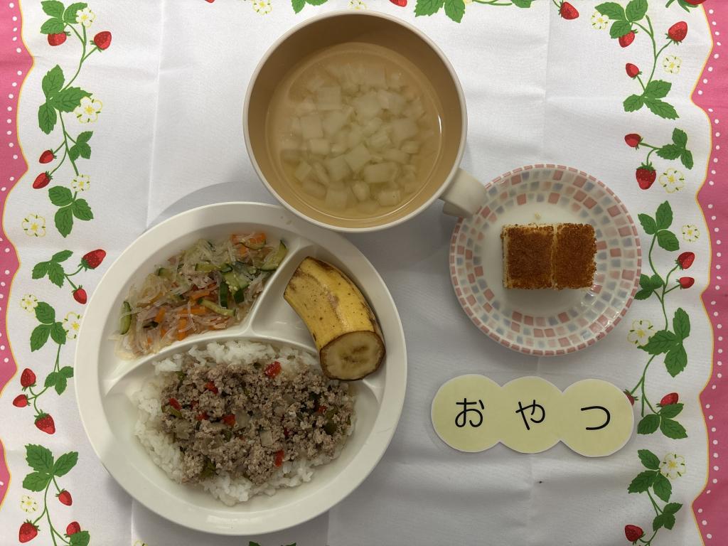 本日のお給食・おやつ