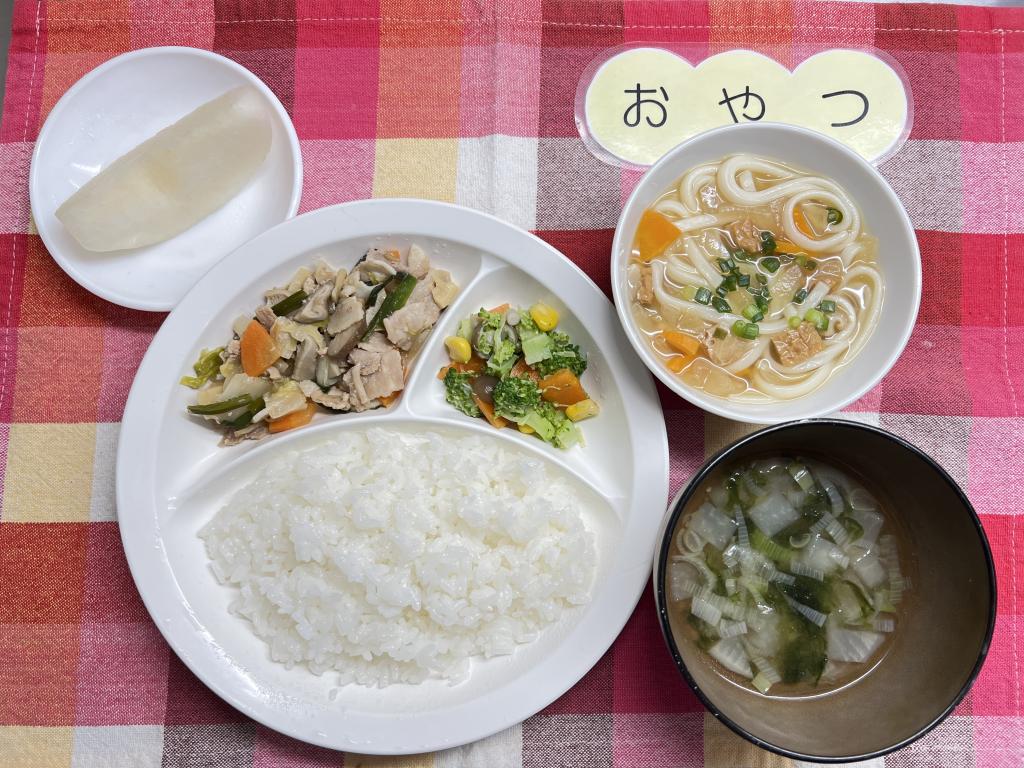 本日のお給食・おやつ