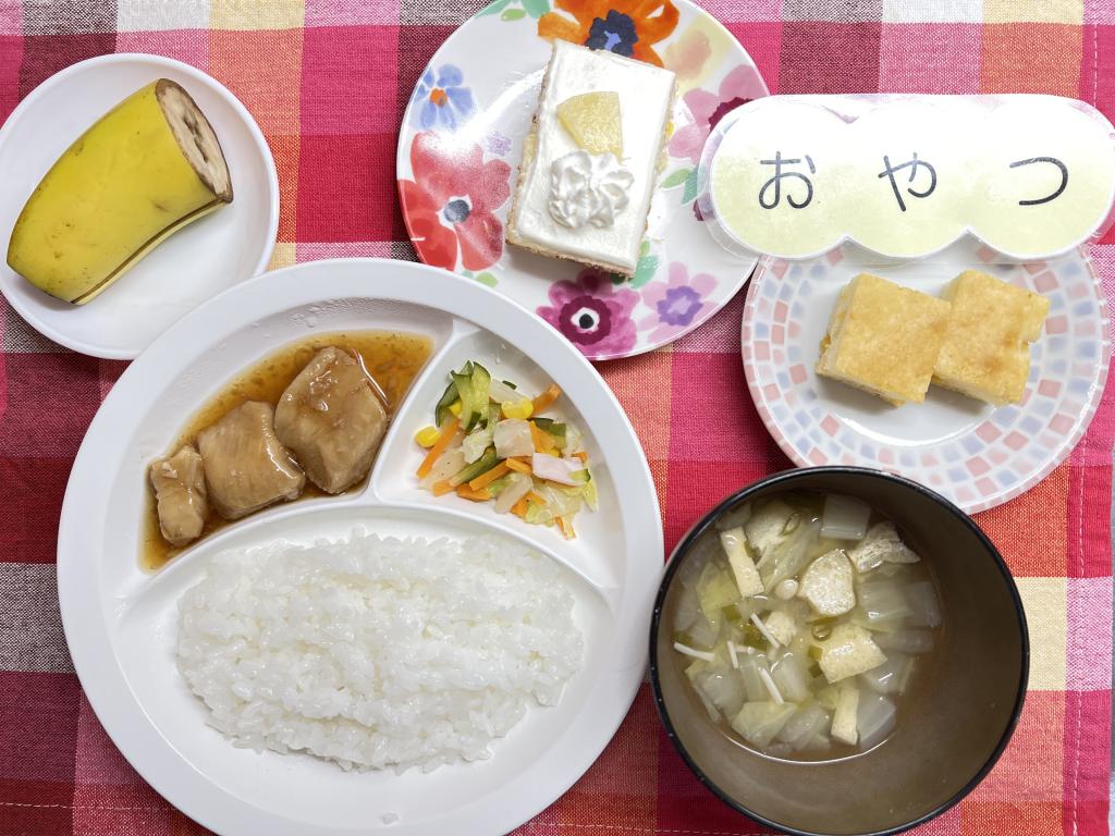 本日のお給食・おやつ