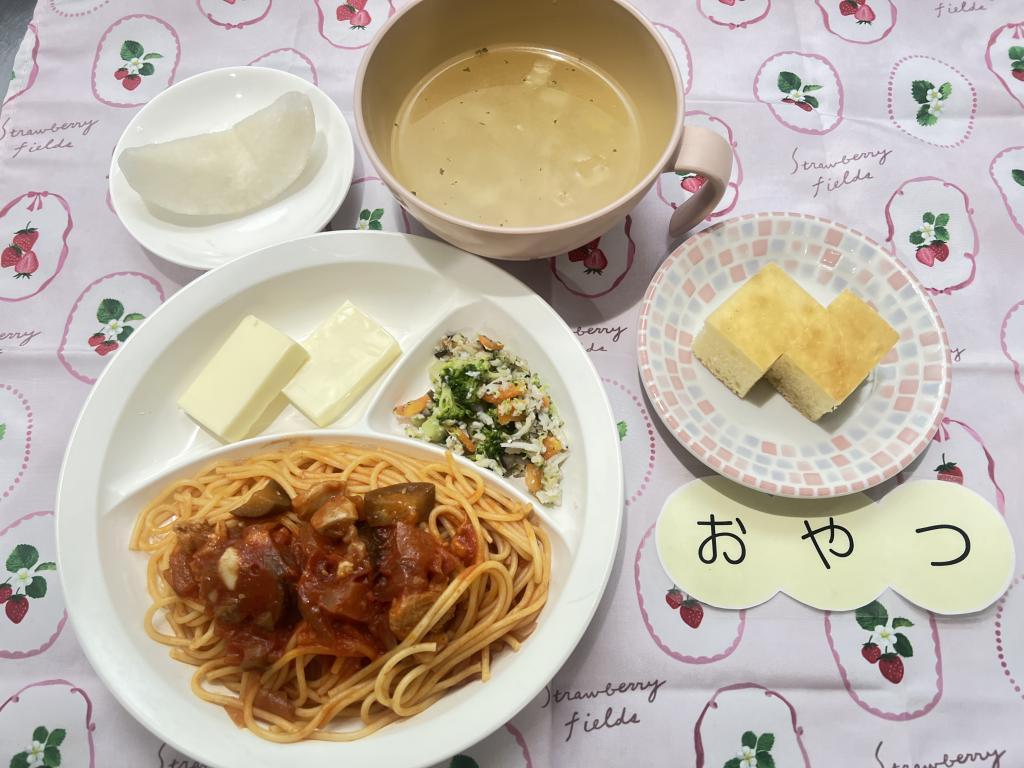 本日のお給食・おやつ