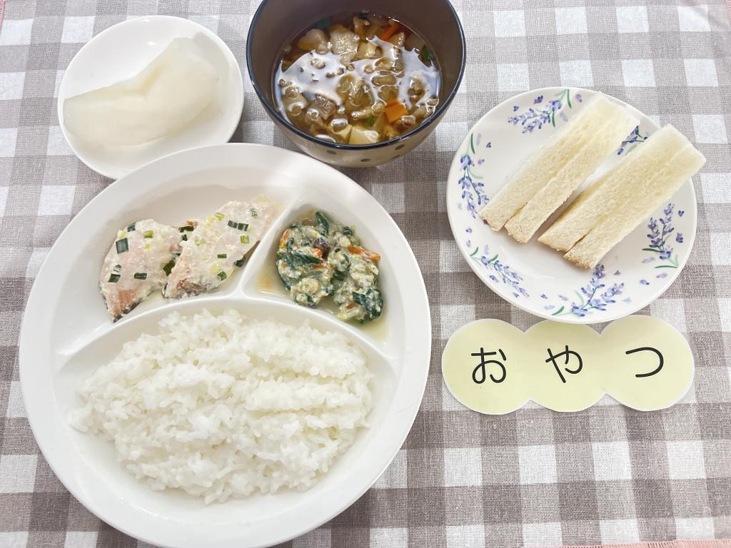 本日のお給食・おやつ