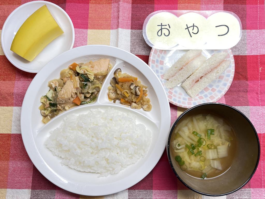 本日のお給食・おやつ