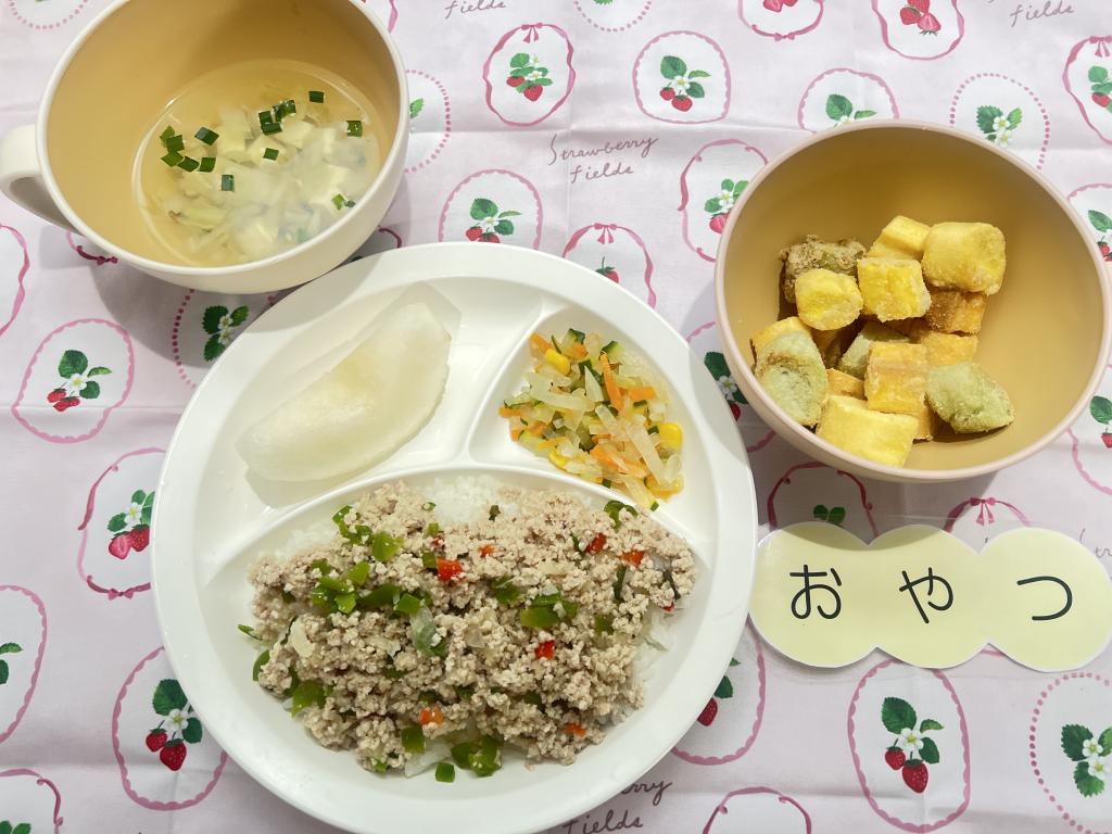 本日のお給食・おやつ