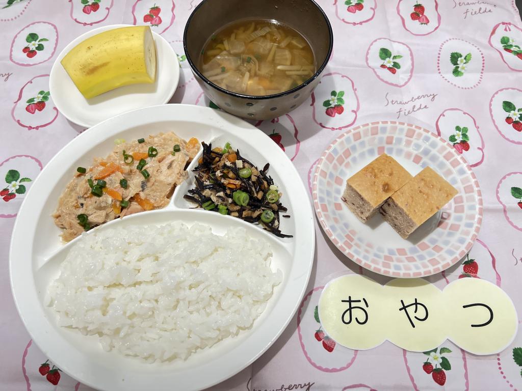 本日のお給食・おやつ