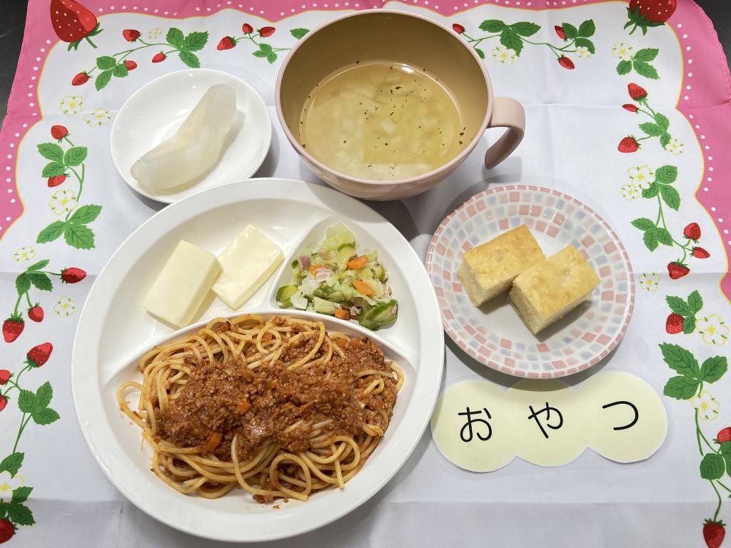 本日のお給食・おやつ