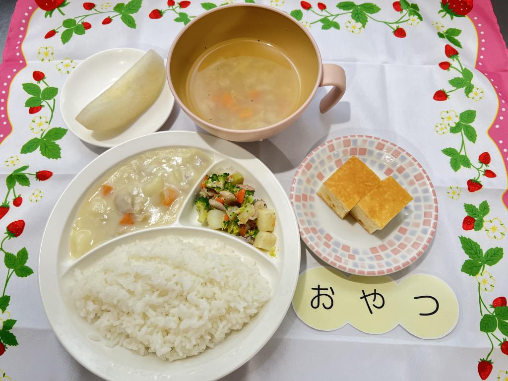 本日のお給食・おやつ