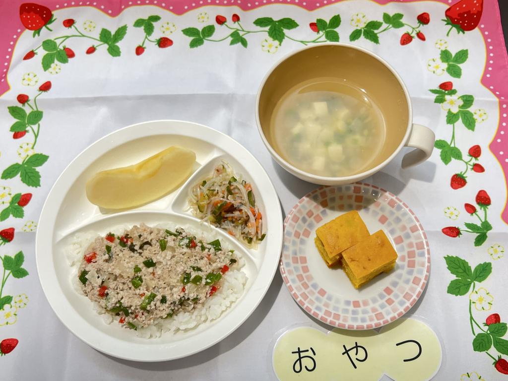本日のお給食・おやつ