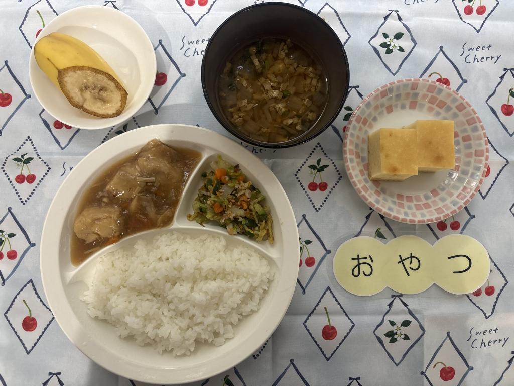 本日のお給食・おやつ