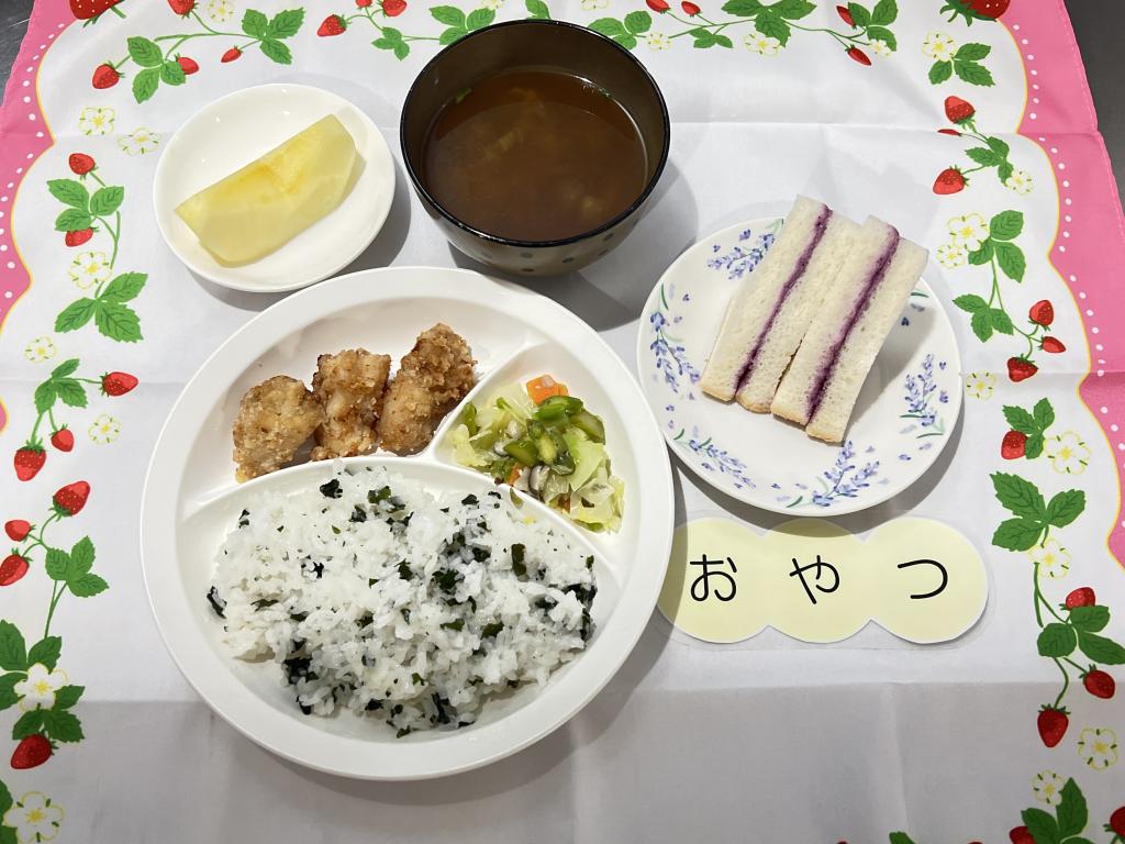 本日のお給食・おやつ