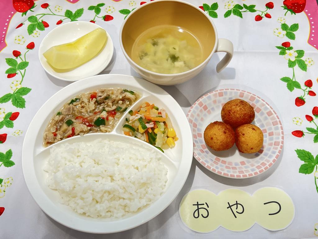 本日のお給食・おやつ