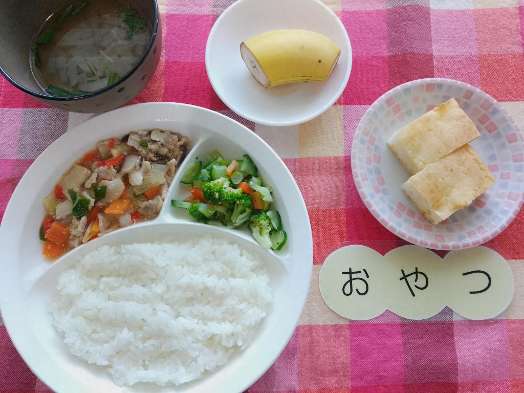 12/3 本日のお給食・おやつ