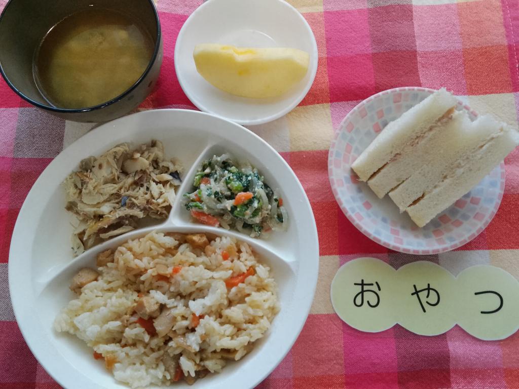12/11 本日のお給食・おやつ
