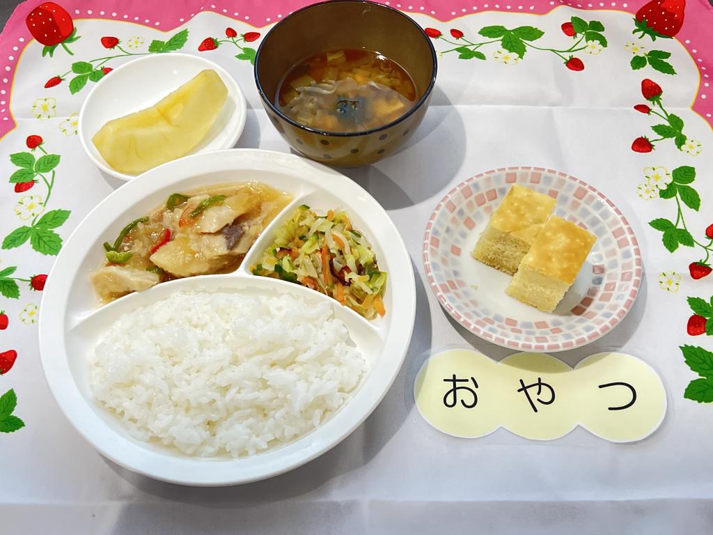 本日のお給食・おやつ