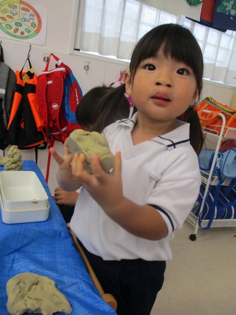 《ラバント世田谷園・ラバント八雲自由が丘園2歳児の1日の過ごし方》