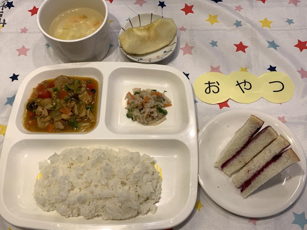 給食