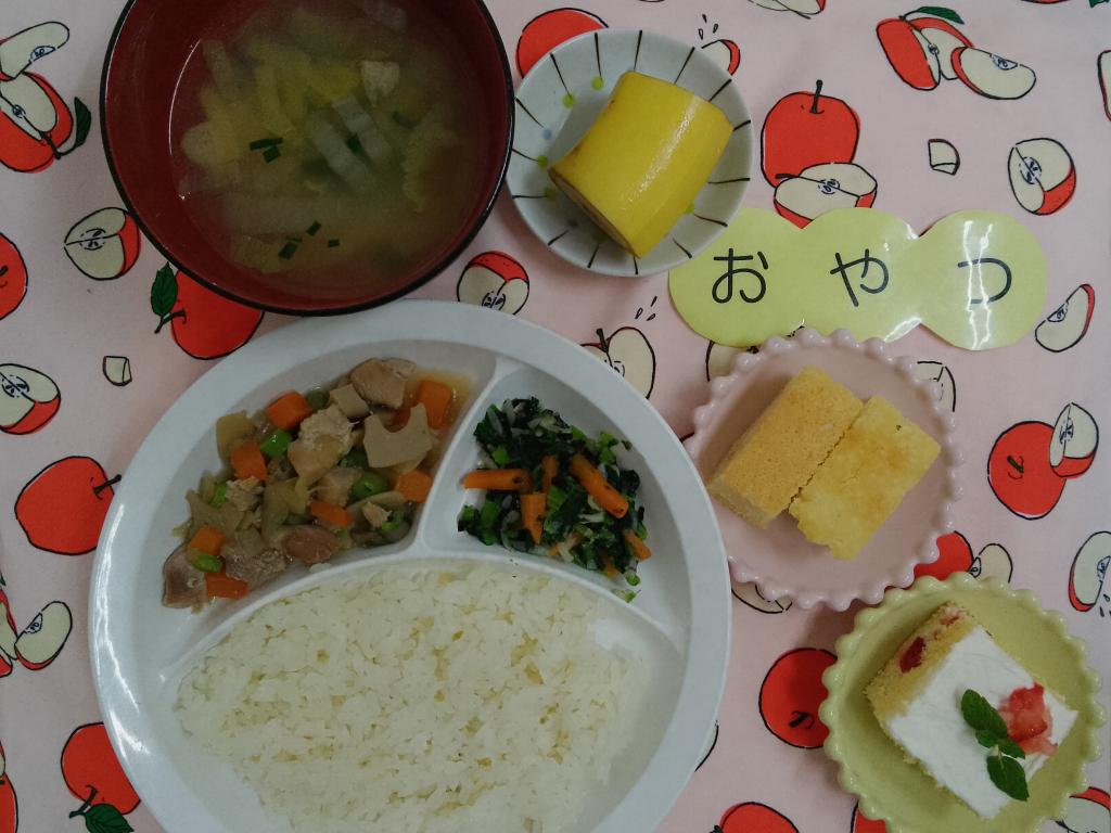 お給食・おやつ