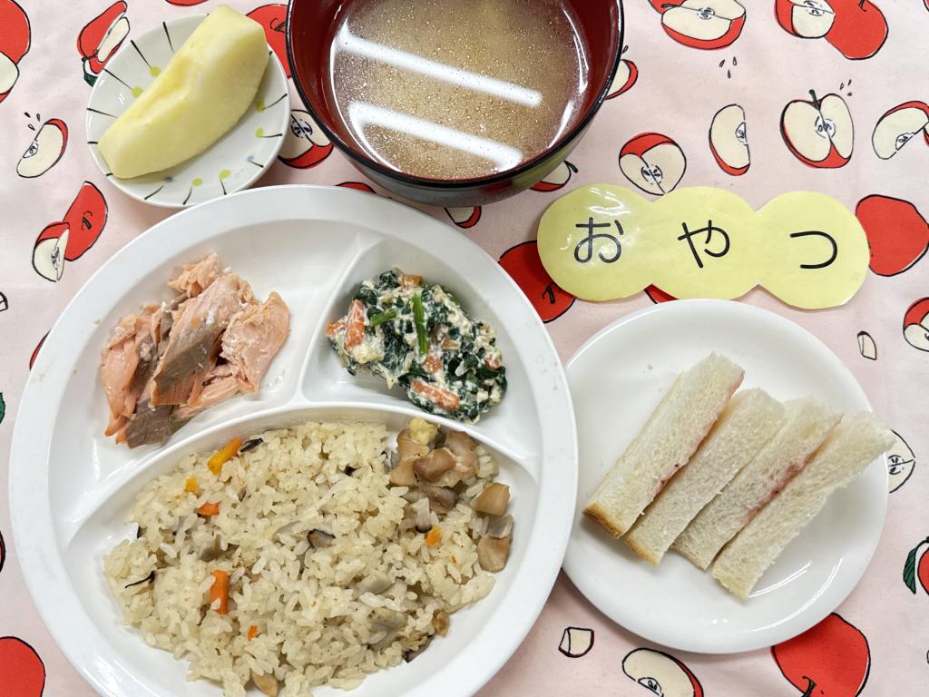 2/4 お給食・おやつ