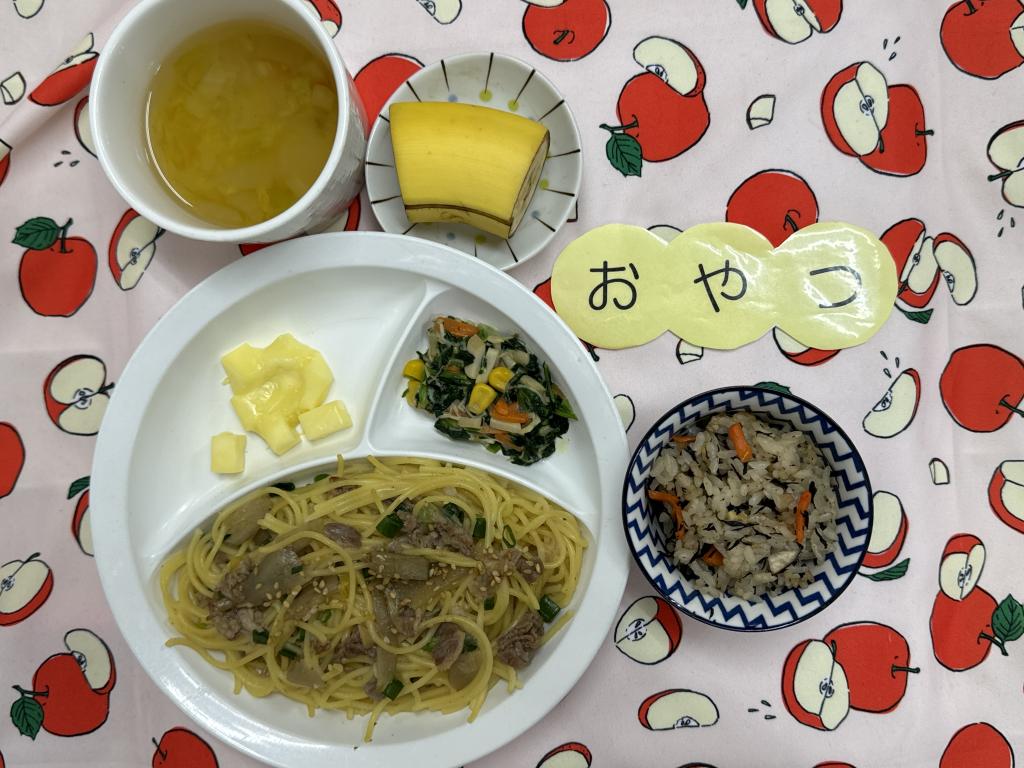 給食