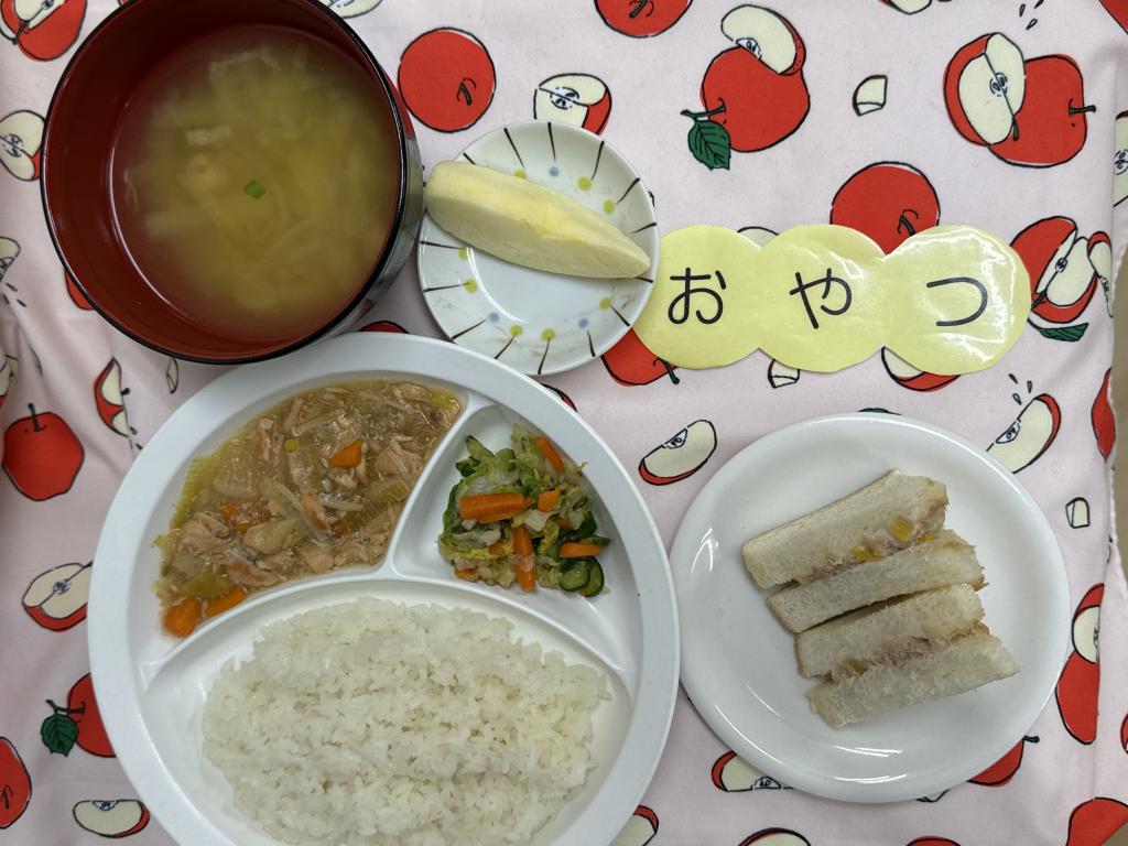 給食