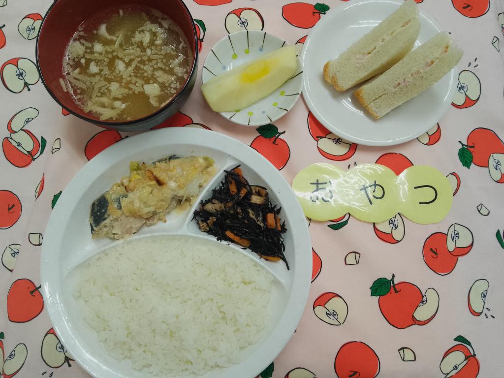 4/9 お給食・おやつ