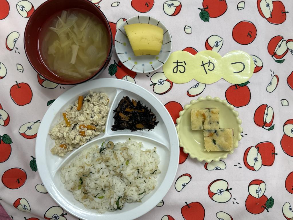 給食
