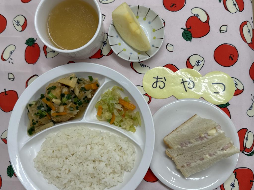 給食