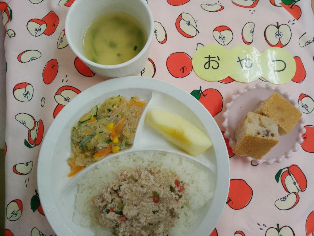 8/12 お給食・おやつ