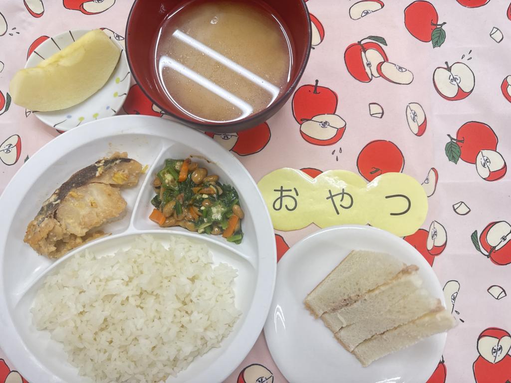 8/27 お給食・おやつ