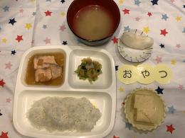 給食